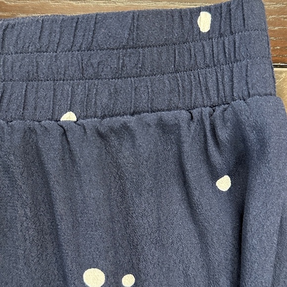 *LOFT* Petite Navy x White Polka Dot Flowy Skirt Size LP - Picture 3 of 5